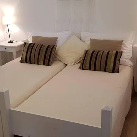 Holiday House / Private Beach