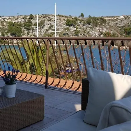 Σπίτι διακοπών Holiday House / Private Beach Bobovisca