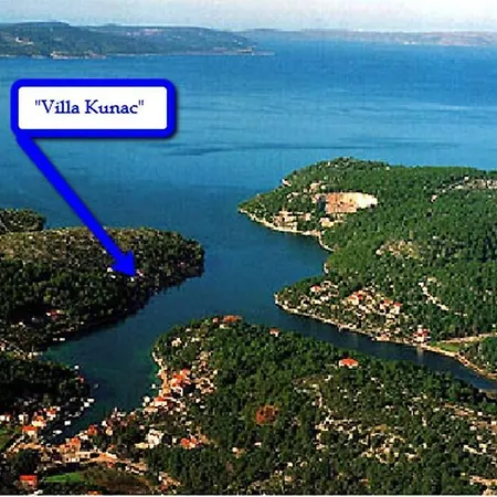 Holiday House / Private Beach Σπίτι διακοπών Bobovisca