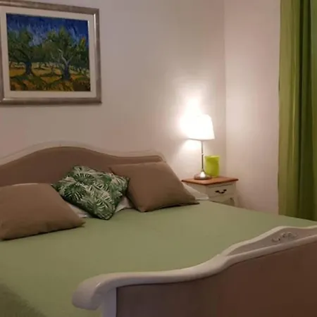 Holiday House / Private Beach Σπίτι διακοπών *